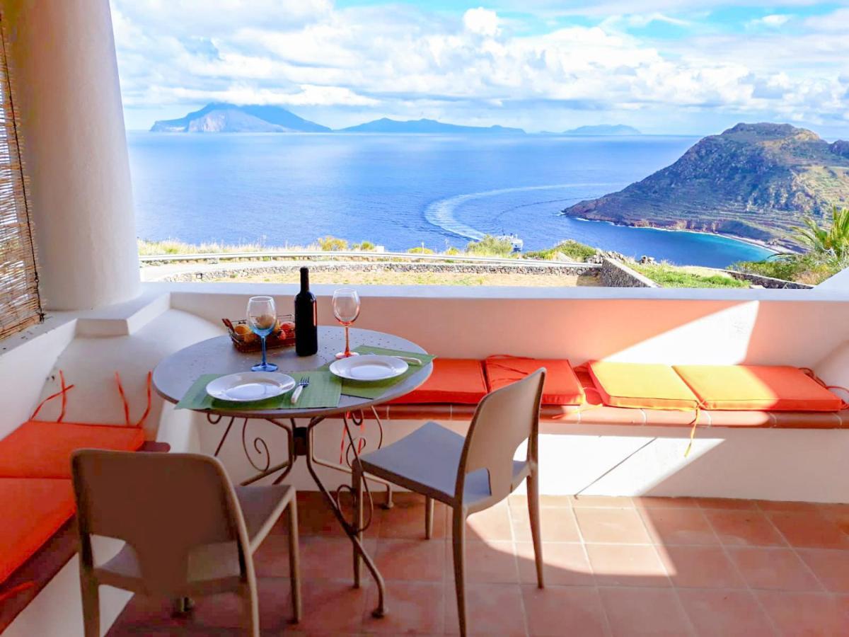 Residence Gregory Filicudi Pecorini Екстериор снимка