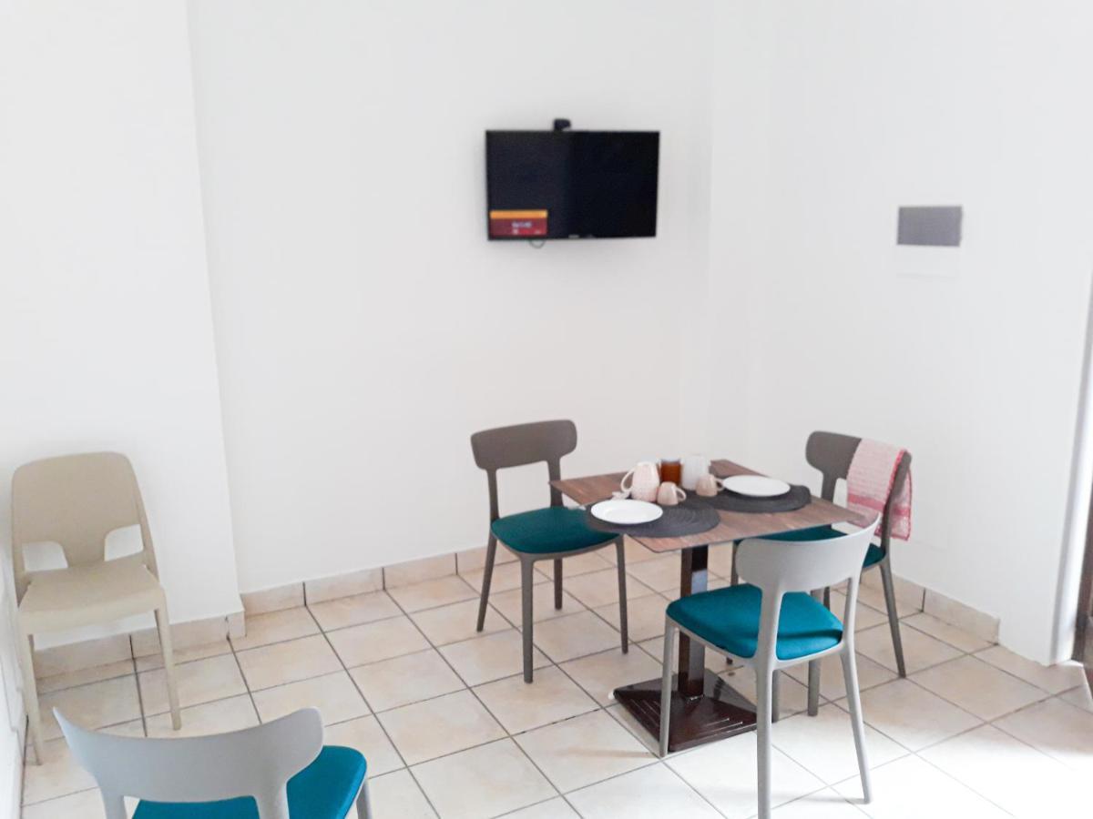 Residence Gregory Filicudi Pecorini Екстериор снимка
