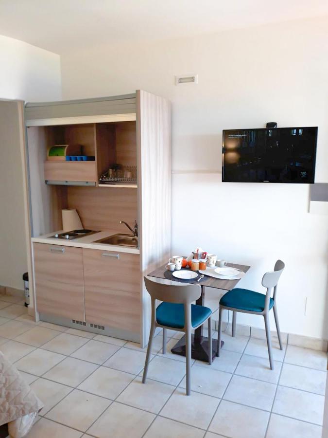 Residence Gregory Filicudi Pecorini Екстериор снимка