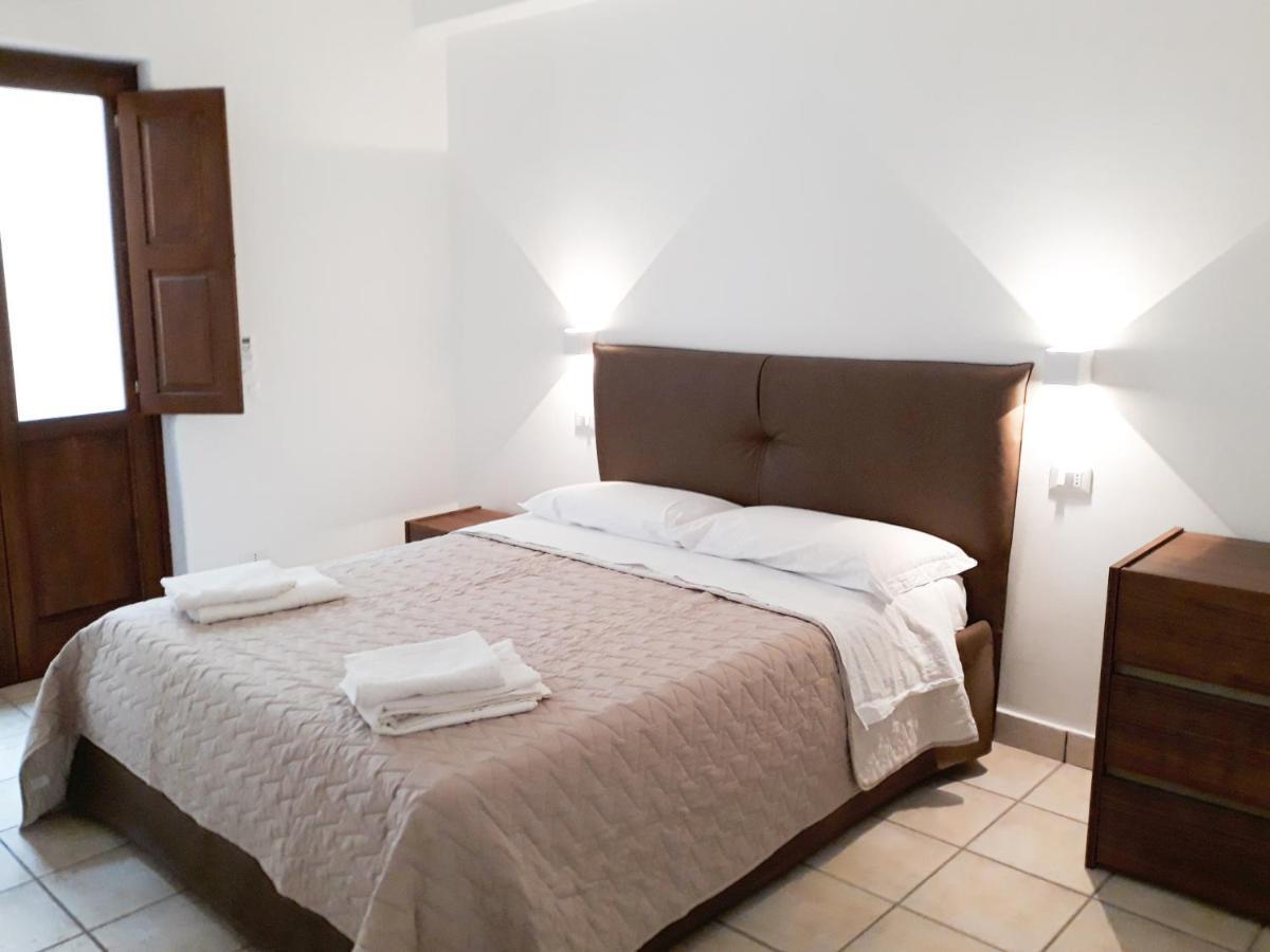 Residence Gregory Filicudi Pecorini Екстериор снимка