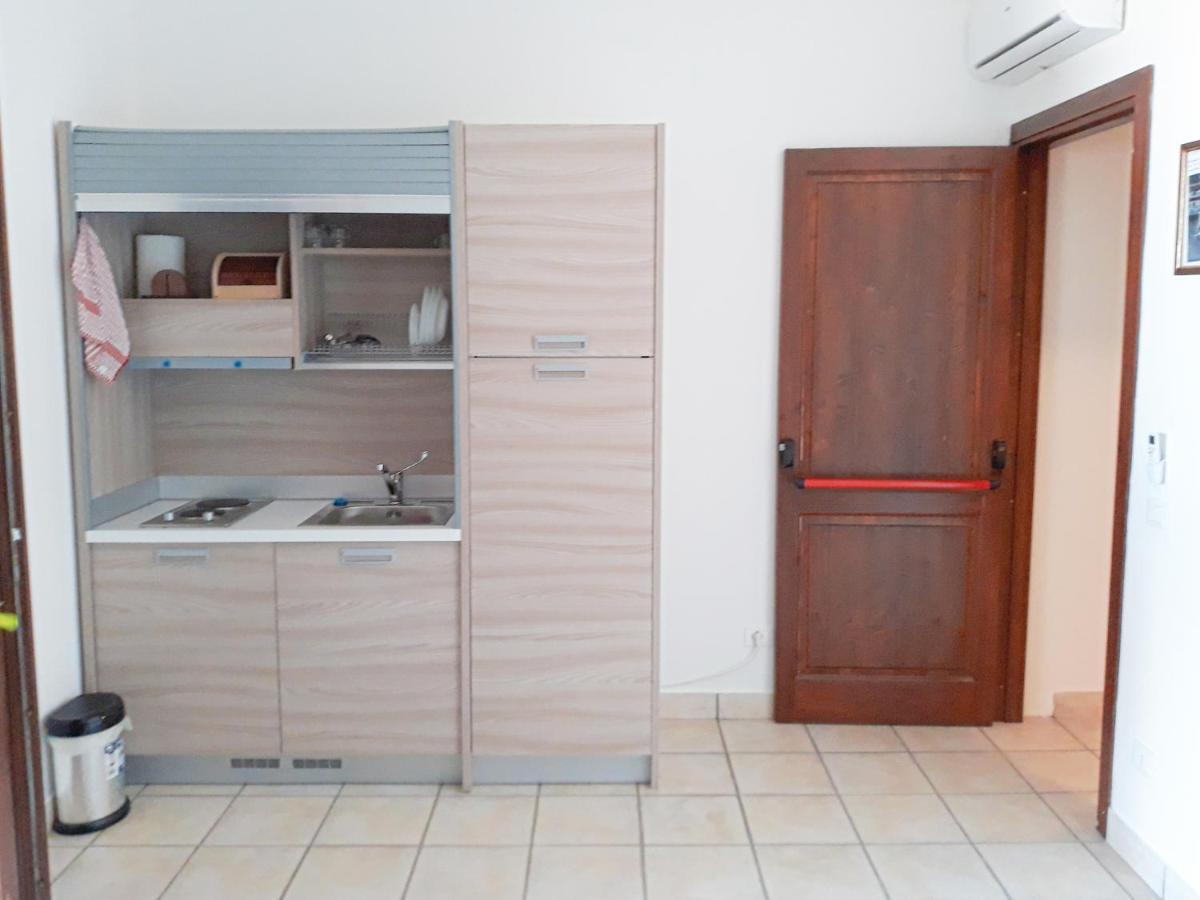 Residence Gregory Filicudi Pecorini Екстериор снимка